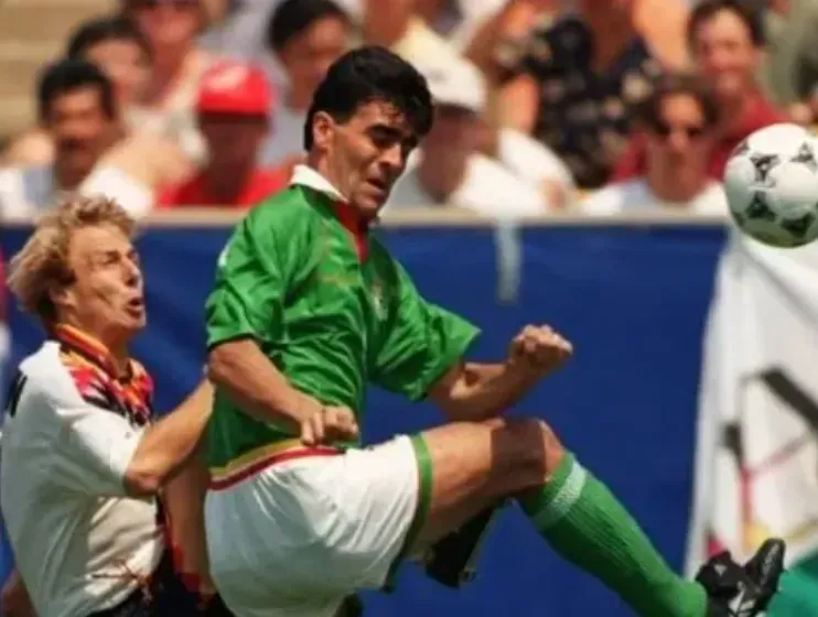 Gustavo Quinteros ante Alemania en el Mundial de Estados Unidos ’94.