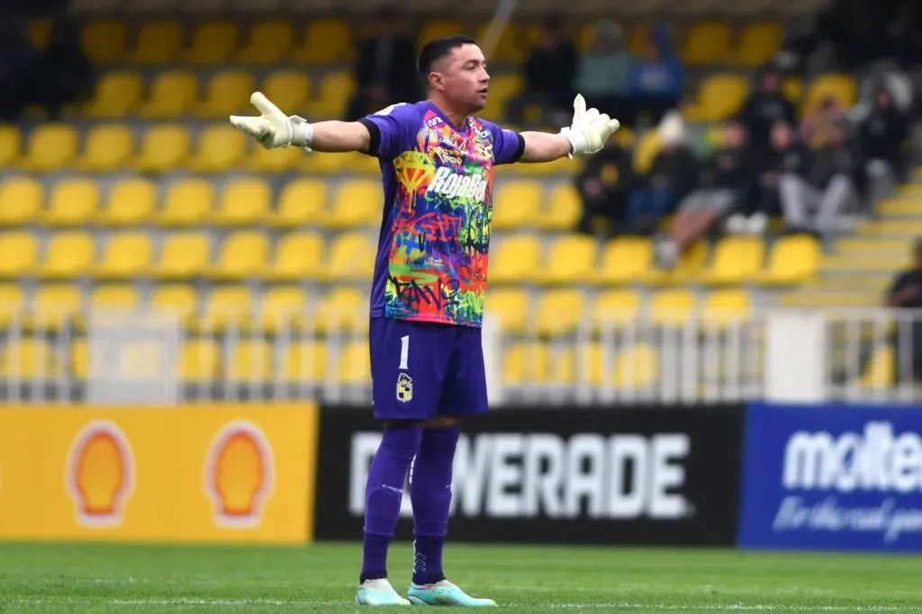 Miguel Pinto terminó su carrera profesional en Coquimbo Unido. (Alejandro Pizarro Ubilla/Photosport).