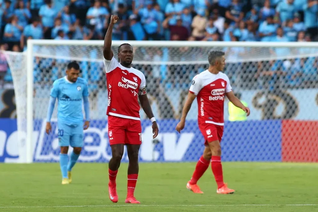Hugo Rodallega le anotó a Deportes Iquique en la Libertadores 2025. (Alex Diaz/Photosport).