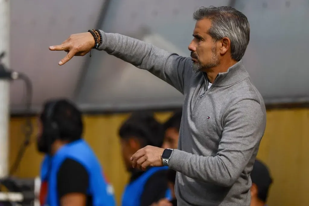 Miguel Ramírez sabe que necesita incorporaciones en Unión Española. (Andres Pina/Photosport).