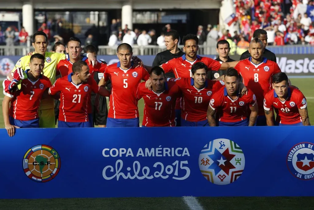 Los 11 titulares de la Roja ante Argentina, que pasaron a la eternidad