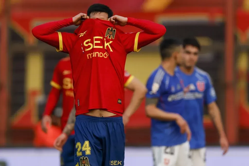 Gabriel Norambuena reacciona así en el partido ante la U de Chile. (Andres Pina/Photosport).