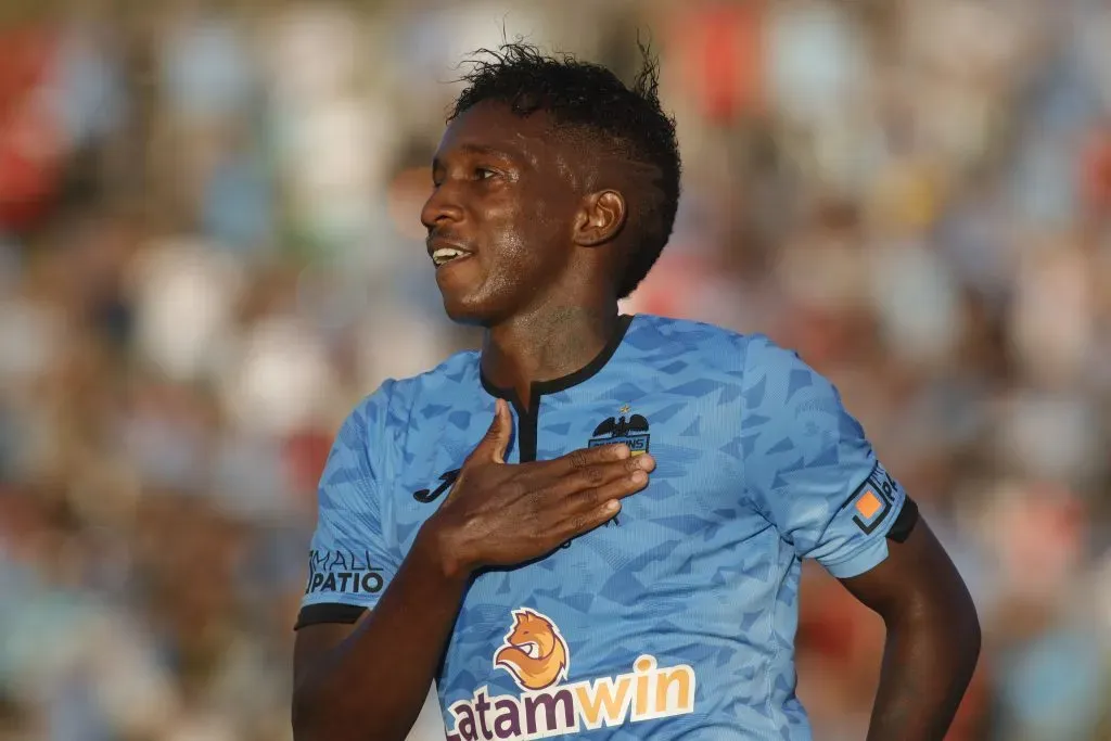 Yorman Zapata se va a Limache. Foto: Jorge Loyola/Photosport