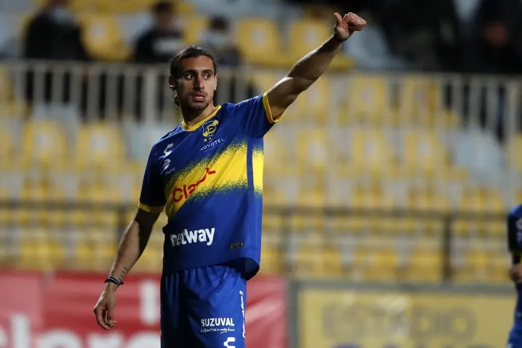 Sebastián Sosa Sánchez regresa a Everton para ayudarlo a salvarse del descenso. Foto: Photosport.