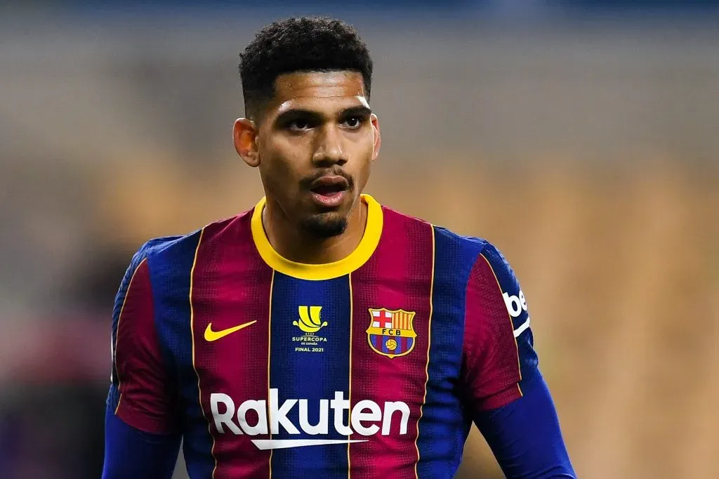 Ronald Araujo desde el 2021 que está en el primer equipo del Barcelona. (David Ramos/Getty Images)