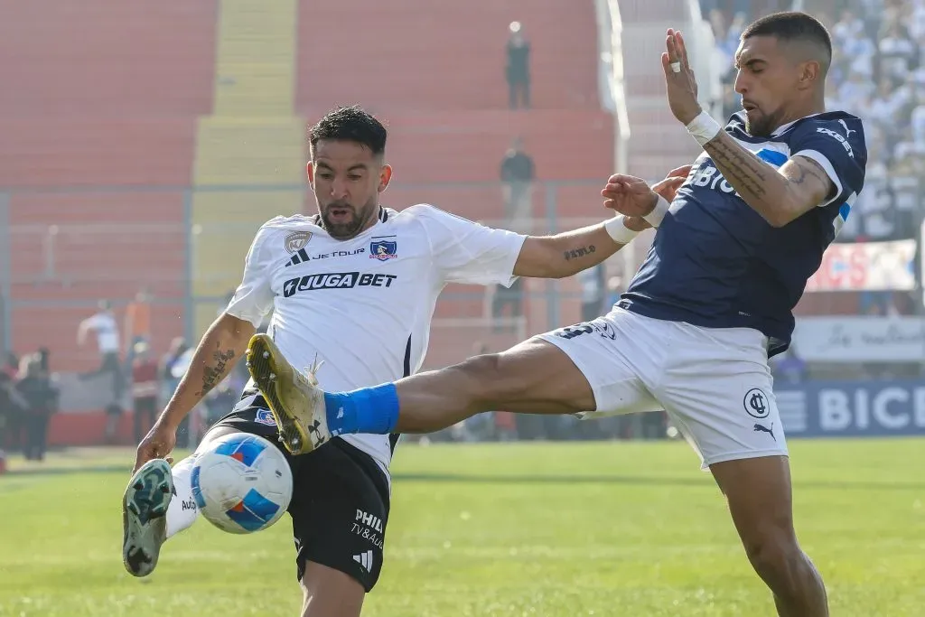 Mauricio Isla jugando ante Universidad Católica. Foto: Andres Pina/Photosport