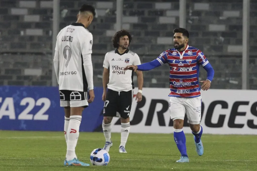 Silvio Romero festeja uno de los goles a Colo Colo en la Libertadores 2022. (Dragomir Yankovic/Photosport).
