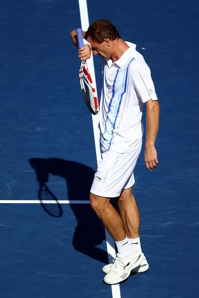 Conor Niland en su partido contra Novak Djokovic en Wimbledon 2011 (Getty Images).