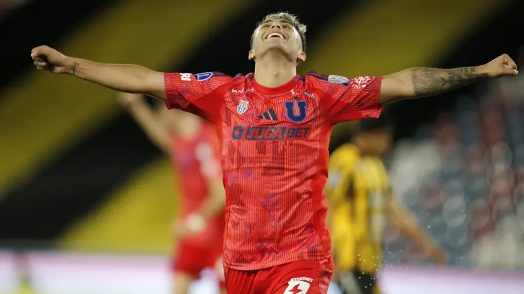 El gol de Assadi no alcanzó para el triunfo: derrota contra Guaraní, pero clasificación de la U a octavos de Sudamericana.