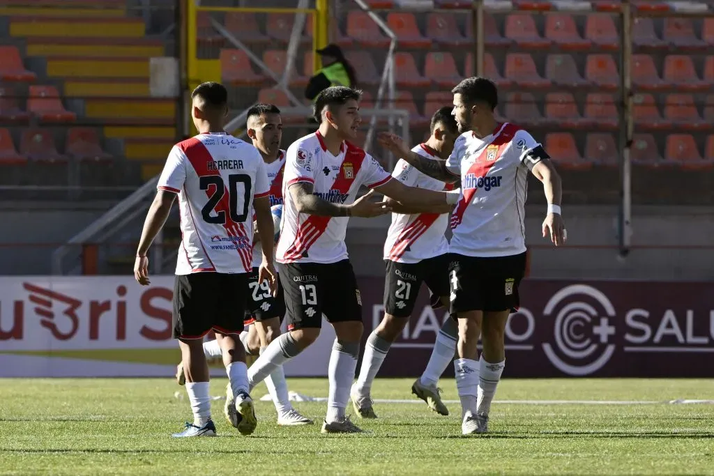 Curicó Unido sigue sumando problemas tras problemas. Foto: Pedro Tapia/Photosport