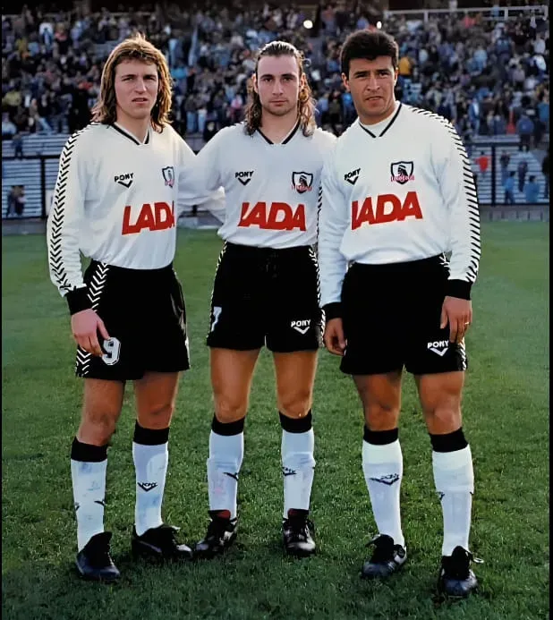 Héctor Adomaitis (a la izquierda) junto a Marcelo Barticciotto y Claudio Borghi. Foto: Archivo.