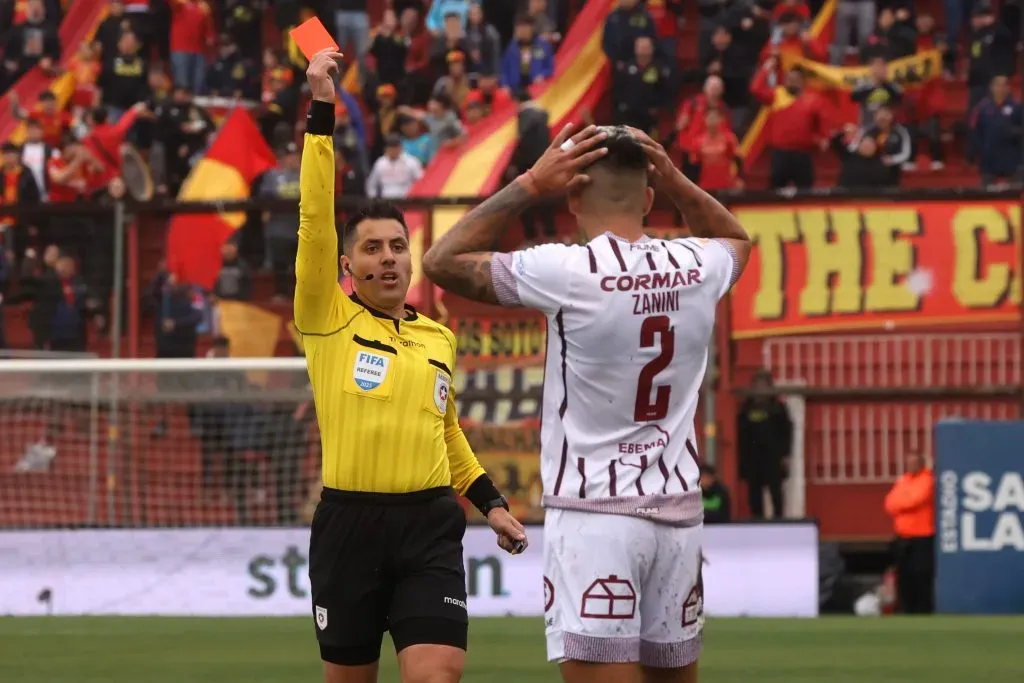 Andrés Zanini dejó muy temprano con 10 a La Serena. (Jonnathan Oyarzun/Photosport).