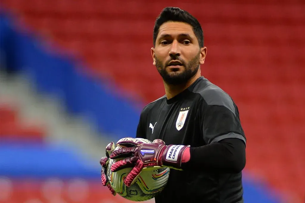 Martín Campaña en la Copa América 2021 con Uruguay. (Andressa Anholete/Getty Images).