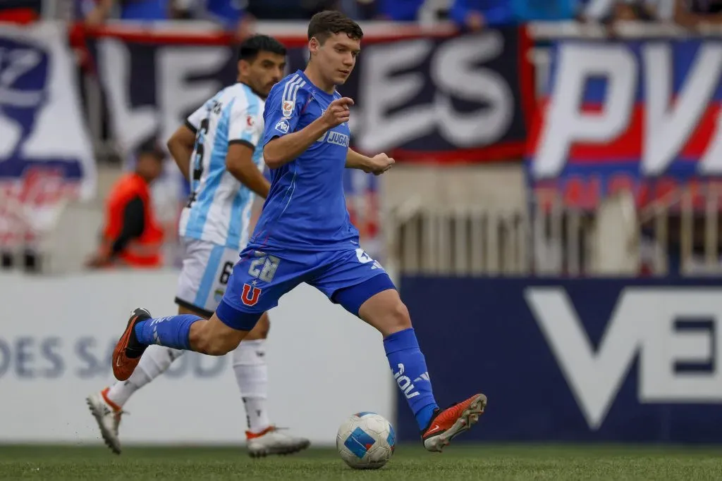 Agustín Arce llega a Deportes Limache a préstamo desde la U para cumplir con los minutos Sub 21. Foto: Photosport.