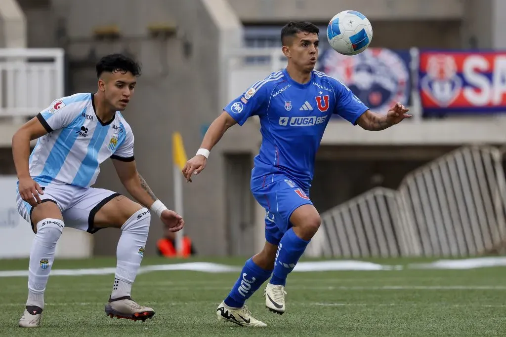 Julián Alfaro apenas jugó seis partidos en el primer semestre en Universidad de Chile. Ahora está a préstamo en Everton. | Foto: Photosport.