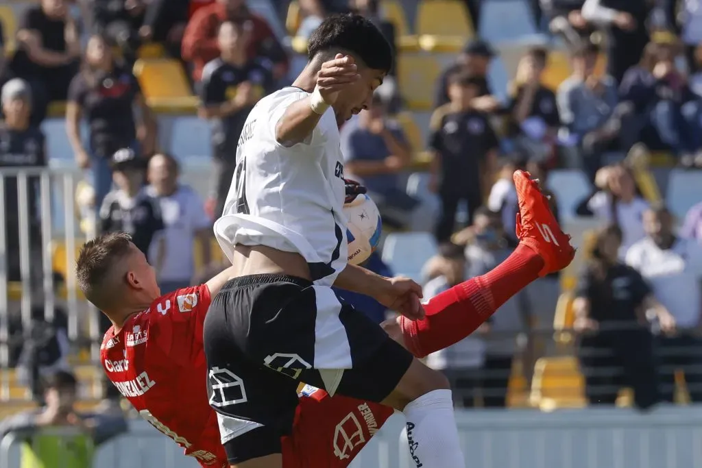 Salomón Rodríguez ante Everton. Foto: Sebastian Cisternas/Photosport