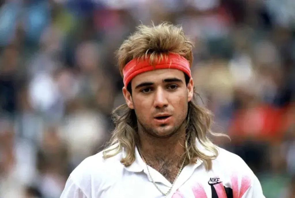 Andre Agassi con su peluca en Roland Garros.