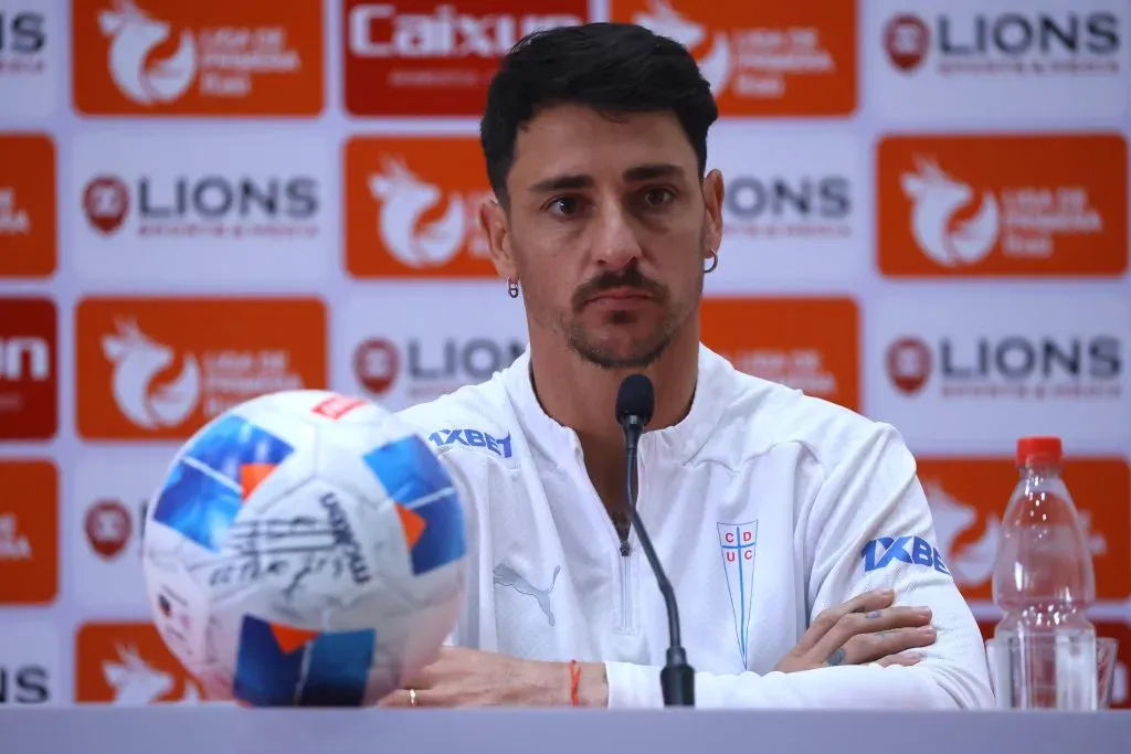 Fernando Zampedri en la conferencia de capitanes. Foto: Jonnathan Oyarzun/Photosport