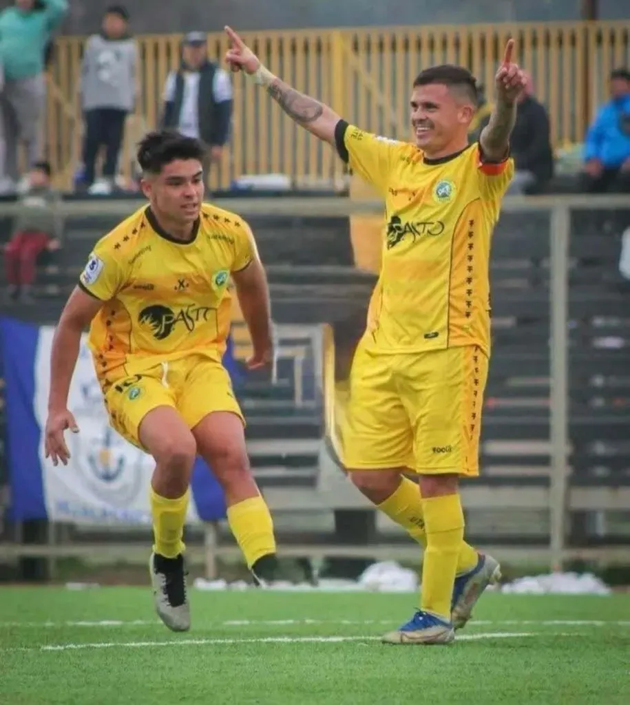 Los jugadores de Lautaro de Buin comparten imágenes de su fallecido compañero.