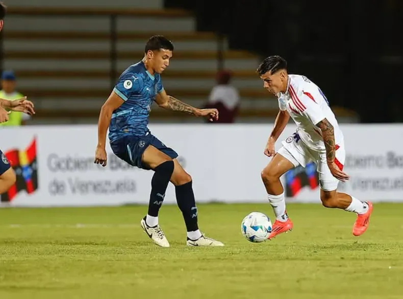 Fernando Sanguinetti jugó el Sudamericano Sub 20 con la Roja. ¿Estará en el Mundial?