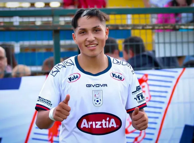 Diego Cofré tuvo una jornada muy especial en Deportes Melipilla. (Foto: Potros Pasión).