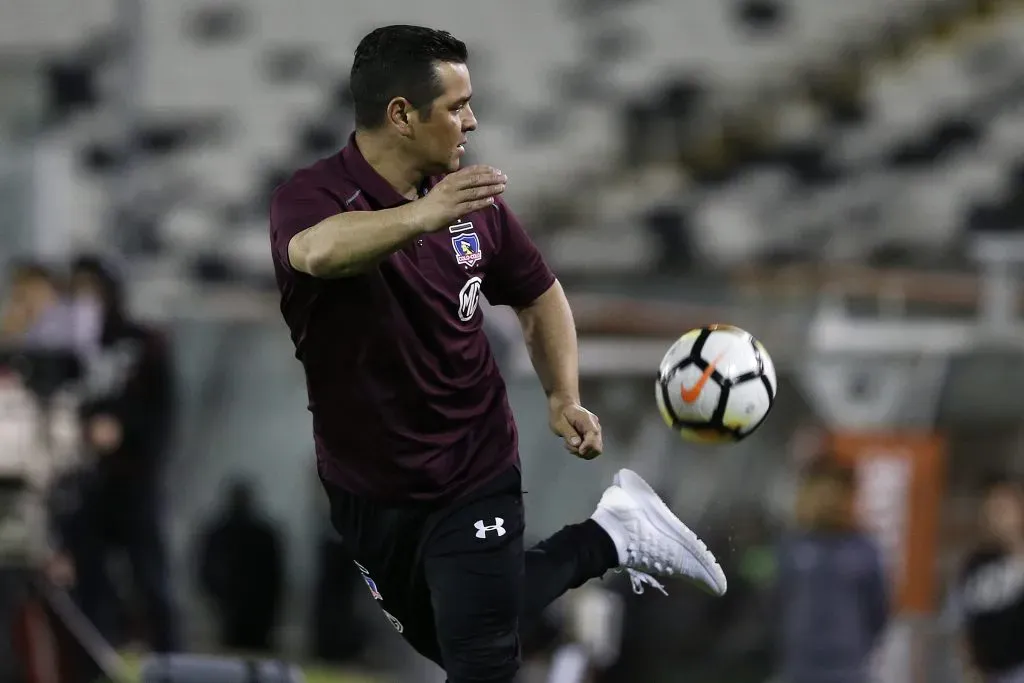Héctor Tapia vuelve a ser el DT de Colo Colo. Foto: Marcelo Hernandez/Photosport