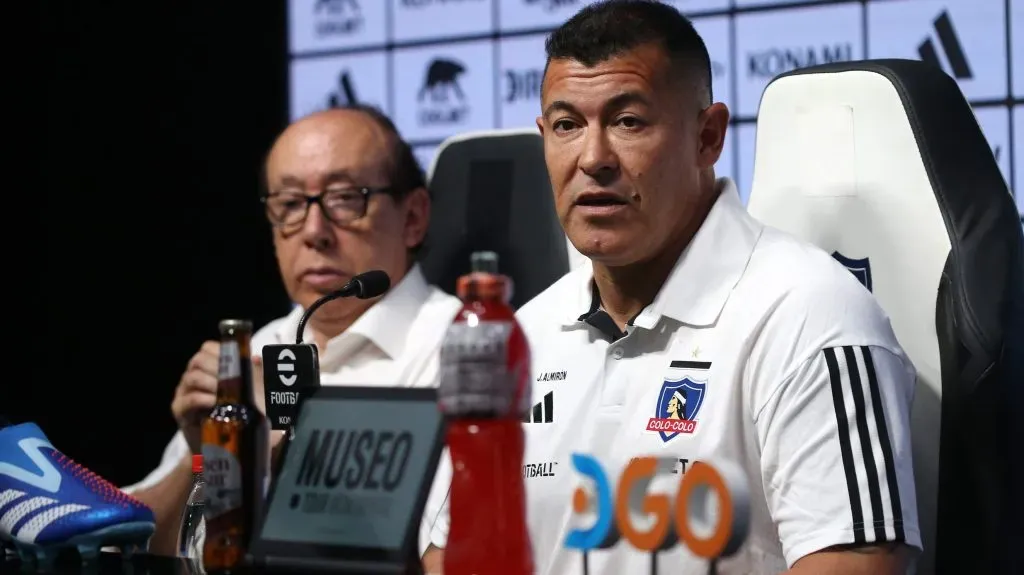 El Bloque Vial estira la salida de Jorge Almirón de Colo Colo. Foto: Photosport.