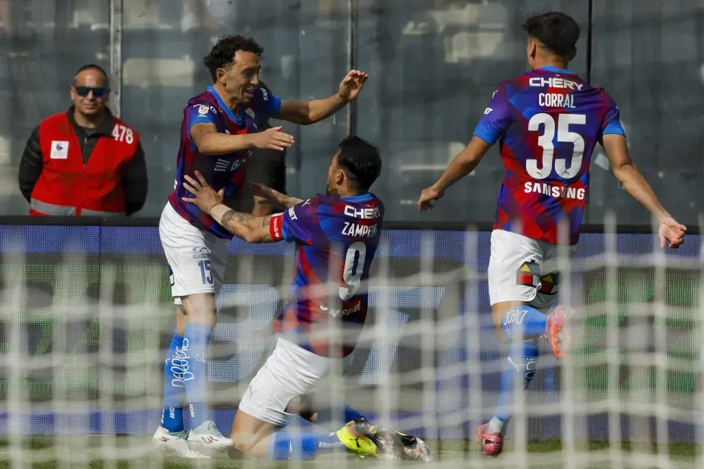 El festejo de Cristián Cuevas en el Monumental. (Andres Pina/Photosport).
