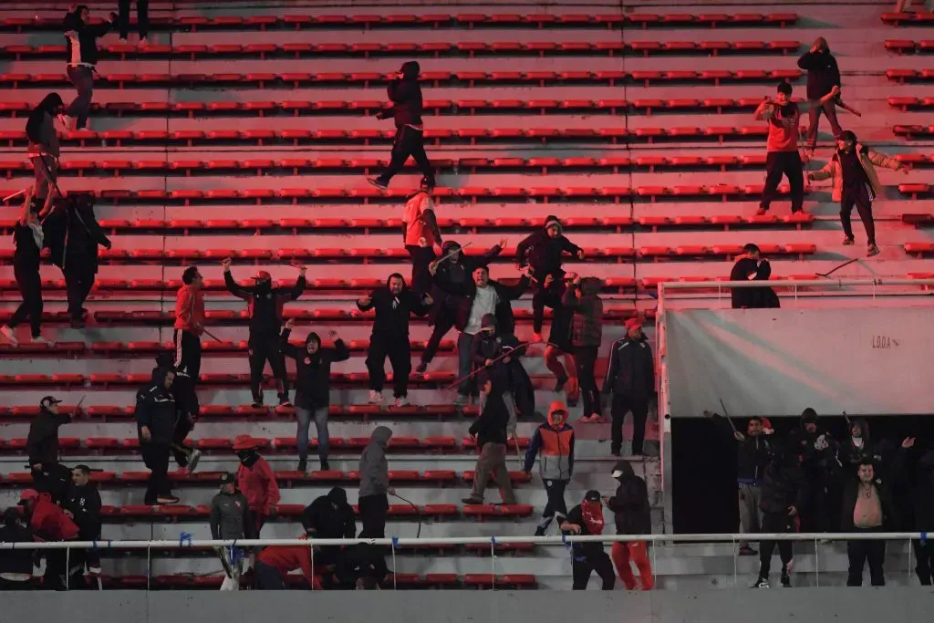 La polémica defensa de Grindetti a la hinchada de Independiente colmó la paciencia de Liberman. (Foto: Ruben Paredes/Getty Images)