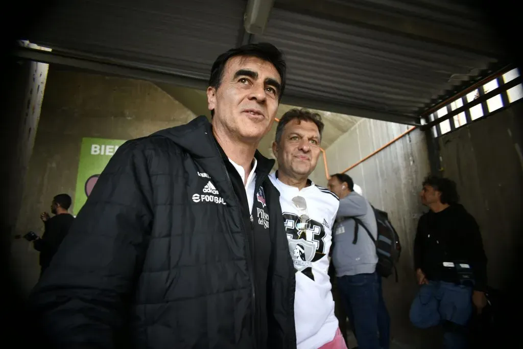 Gustavo Quinteros es la gran carta que tiene Mosa para la banca de Colo Colo. | Foto: Photosport.
