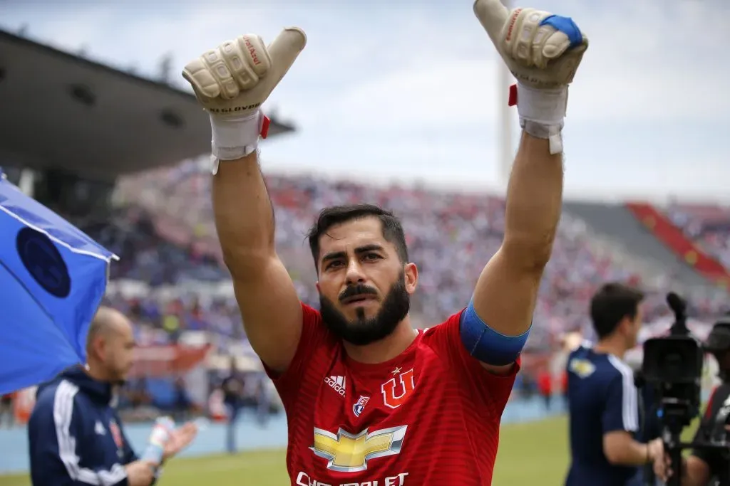 Johnny Herrera dejó varios consejos para Universidad de Chile. (Andres Pina/Photosport).