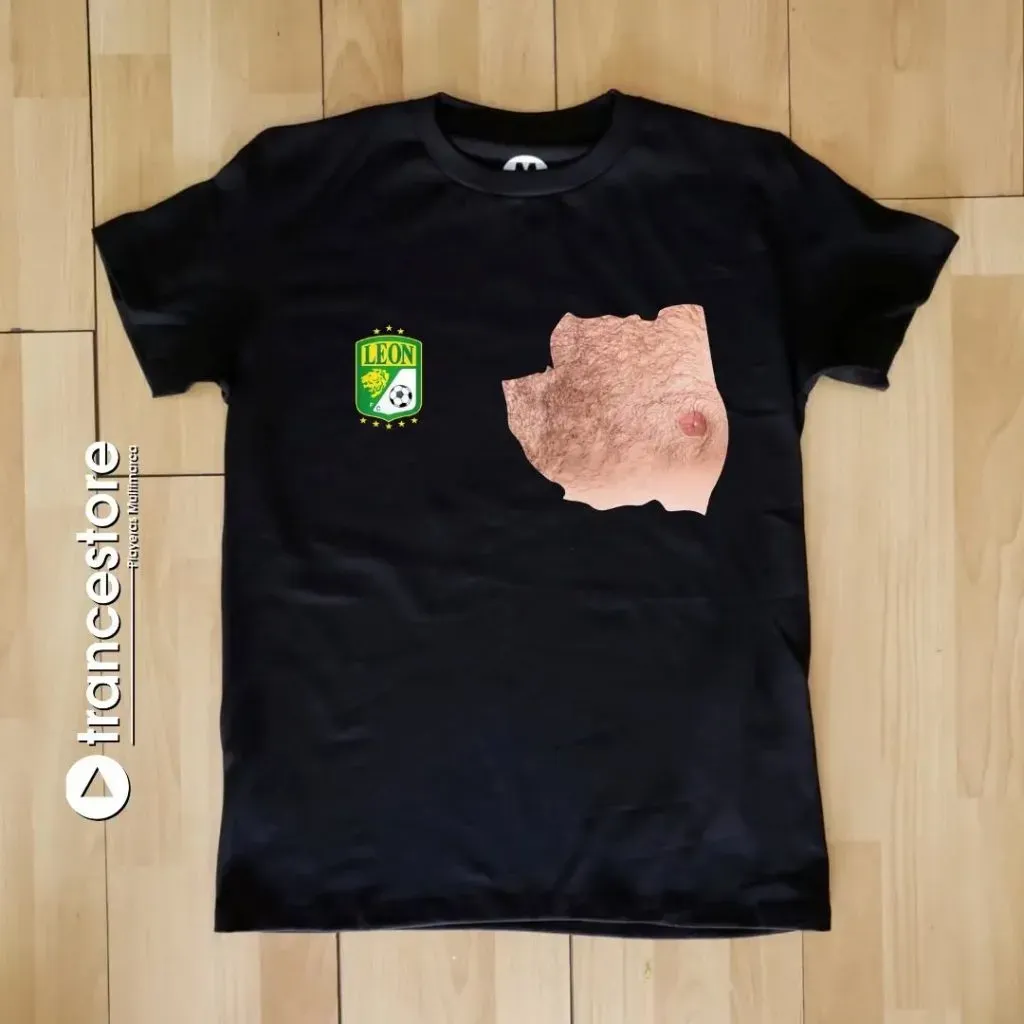 La polera de Larcamón se convirtió en un fenómeno en México. (Foto: Trancestore)