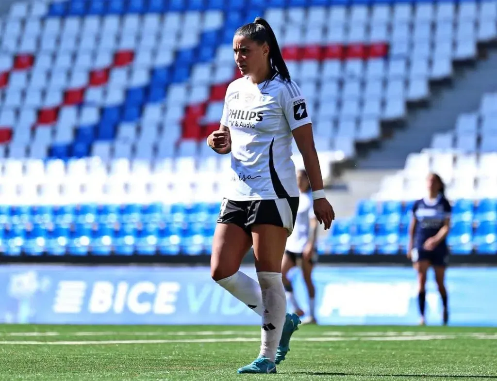 Las albas no tuvieron ni agua caliente ni luz en su primera visita al Claro Arena. | Foto: Colo Colo.