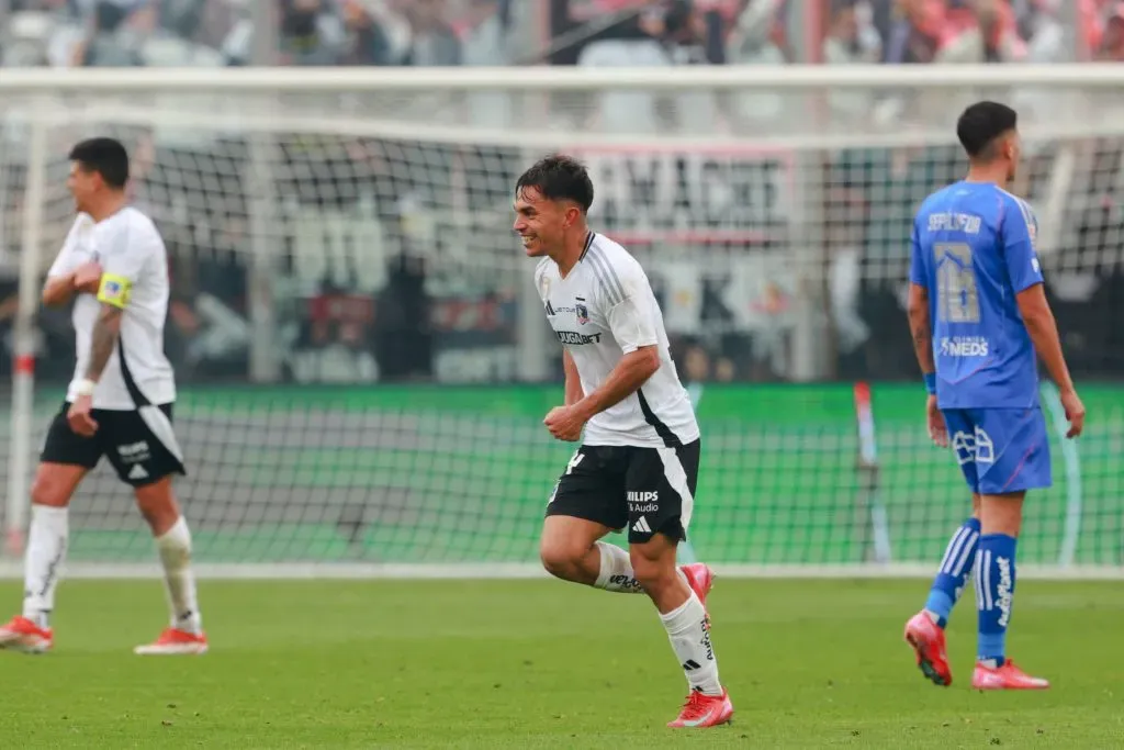 Vicente Pizarro le dio un triunfo clave a Colo Colo ante la U para escalar en la tabla de posiciones. Foto: Photosport.