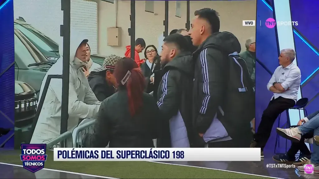 Javier Correa tuvo un álgido diálogo en la zona mixta. (Captura TNT Sports).