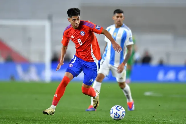 Darío Osorio ante Argentina en las Eliminatorias 2026. (Marcelo Endelli/Getty Images).