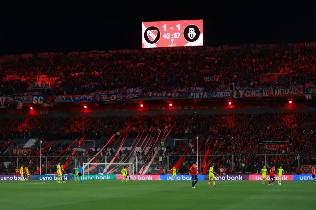 El partido estaba 1-1 cuando se canceló. Foto: Javier Vergara/Photosport
