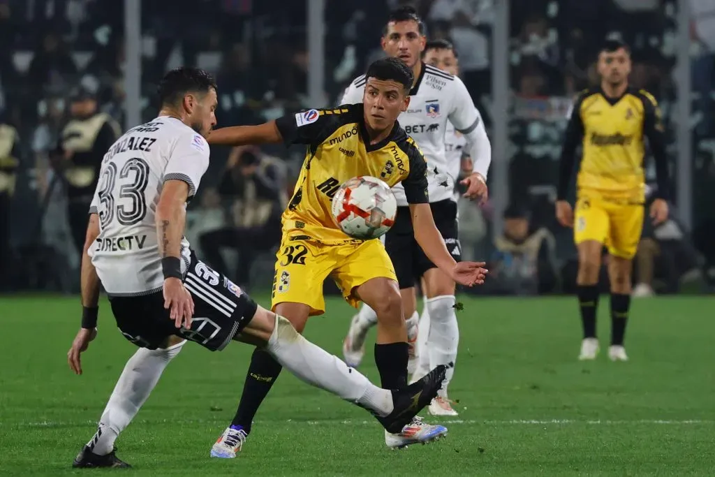 Martín Mundaca ante Colo Colo en el Campeonato Nacional 2024. (Marcelo Hernandez/Photosport).