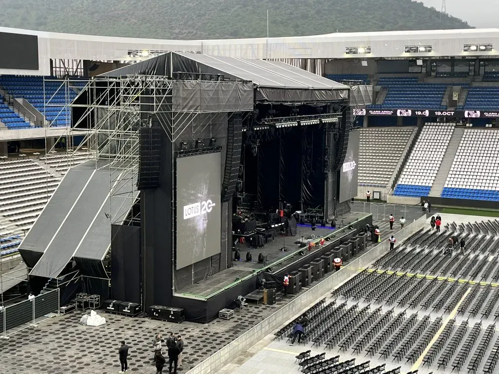 El escenario para el concierto de Lionel Richie en el Claro Arena. Foto: Claudia Aldana/X