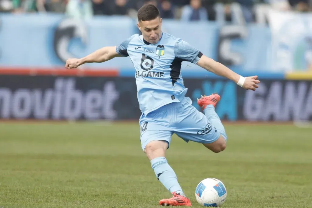 Francisco González ha jugado con O'Higgins un total de seis partidos, donde ha aportado con una asistencia en 345 minutos de acción. | Foto: Photosport.