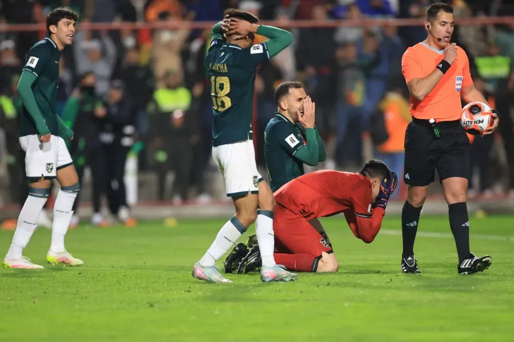 Cristián Garay dirigió en la histórica victoria de Bolivia ante Brasil. (Photo by Buda Mendes/Getty Images)
