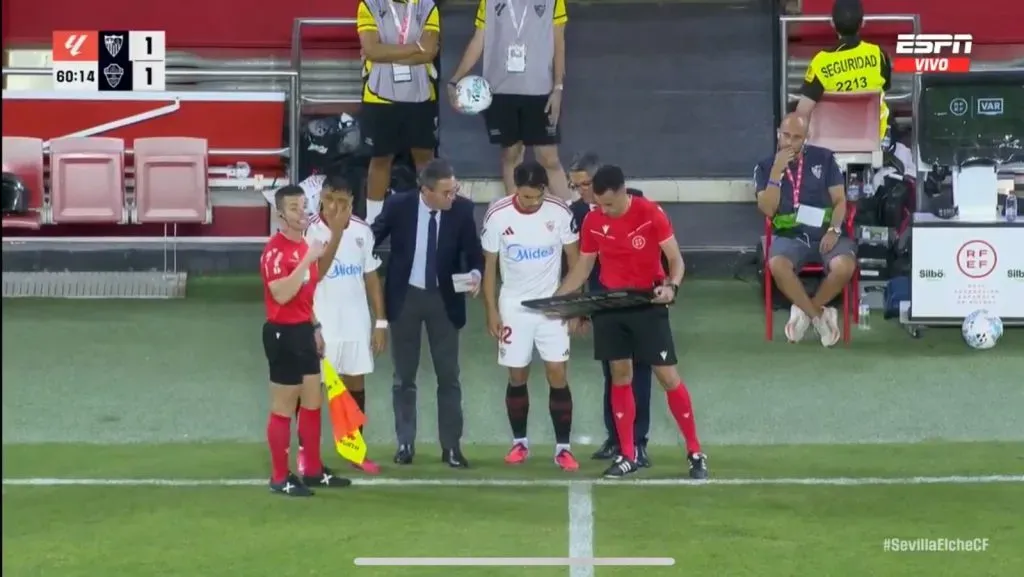 Alexis ingresó en el minuto 61 al igual que Gabriel Suazo.