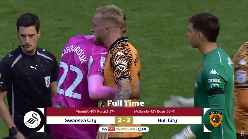 Vigouroux se despide de los rivales tras la igualdad. (Captura YouTube EFL).