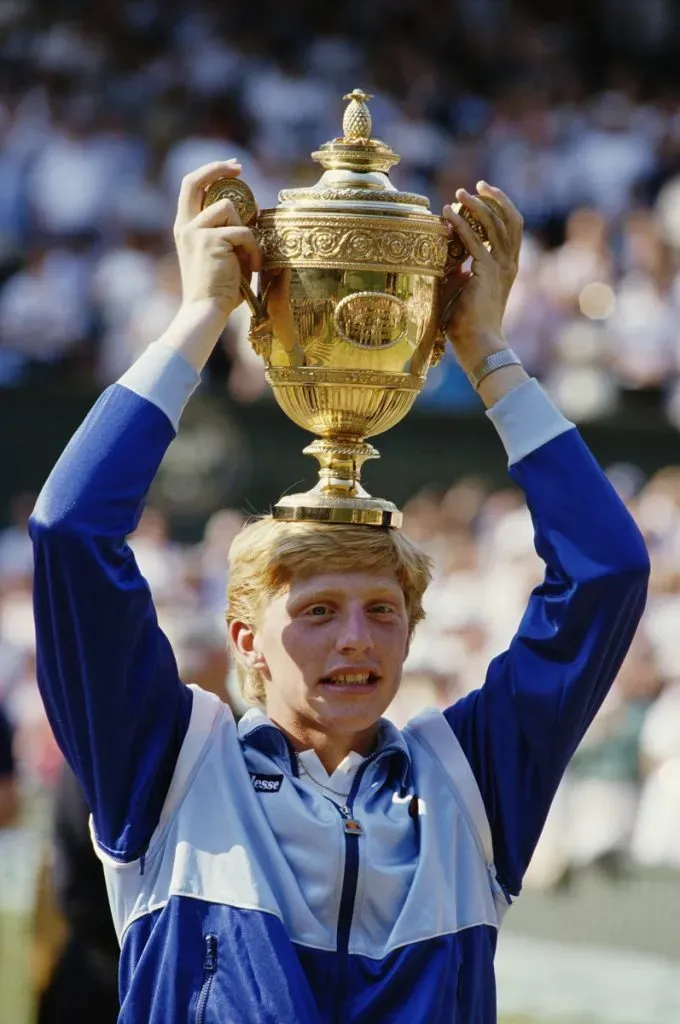 Boris Becker gana Wimbledon 1985 (Getty Images).
