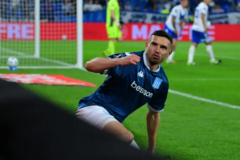 Así celebró Adrián Martínez su gol ante Vélez Sarsfield. (Marcelo Endelli/Getty Images).