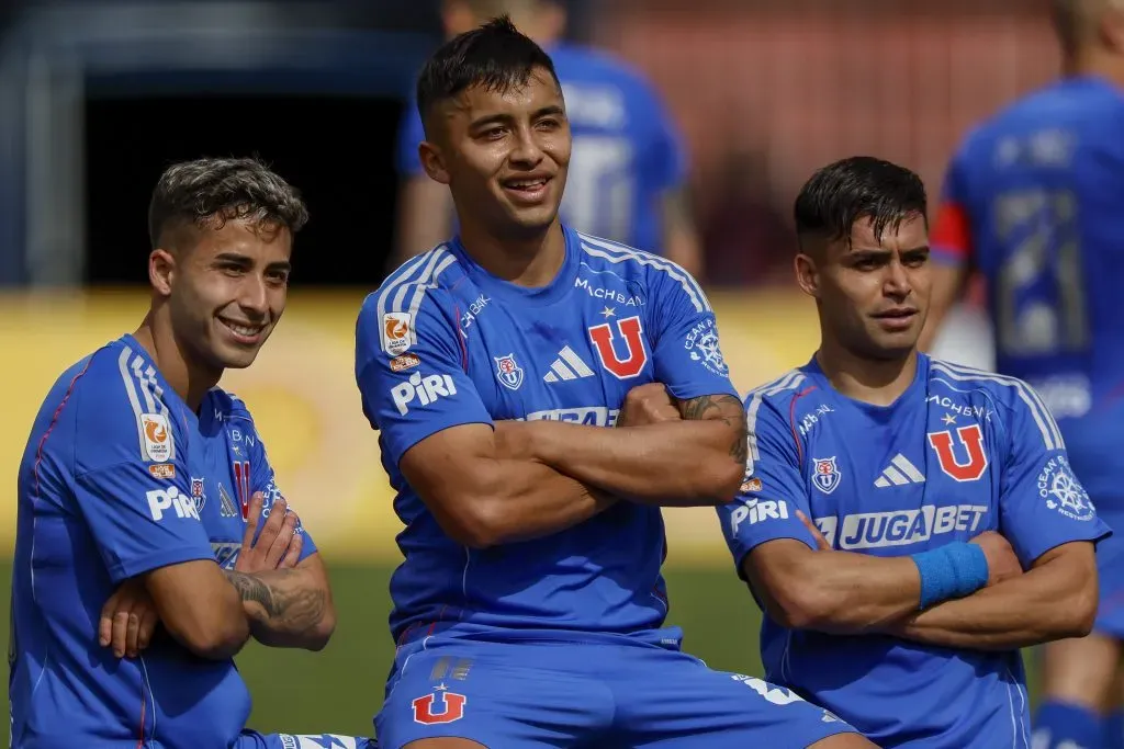 Lucas Assadi (izq.) y Fabián Hormazabal (der.) lideran el listado de jugadores azules “mejores valorados”. (Foto: Andres Pina/Photosport)