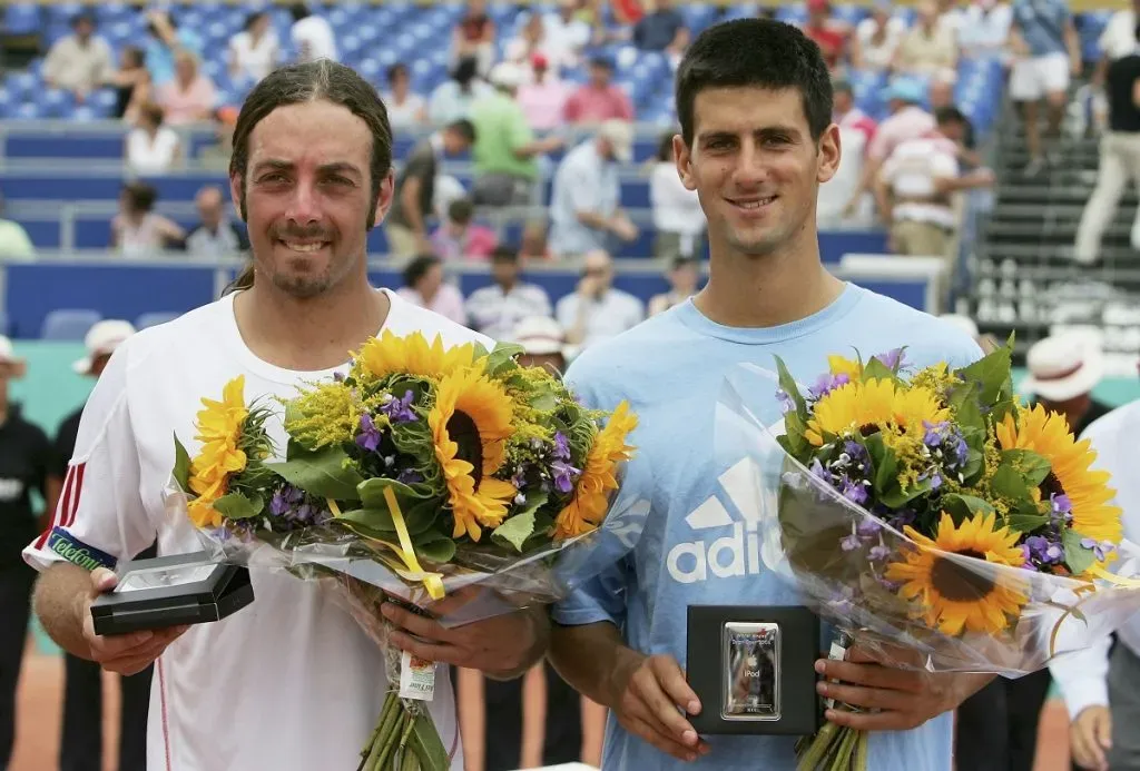 Nicolás Massú y Novak Djokovic en la final del Dutch Open 2006 (Getty Images).