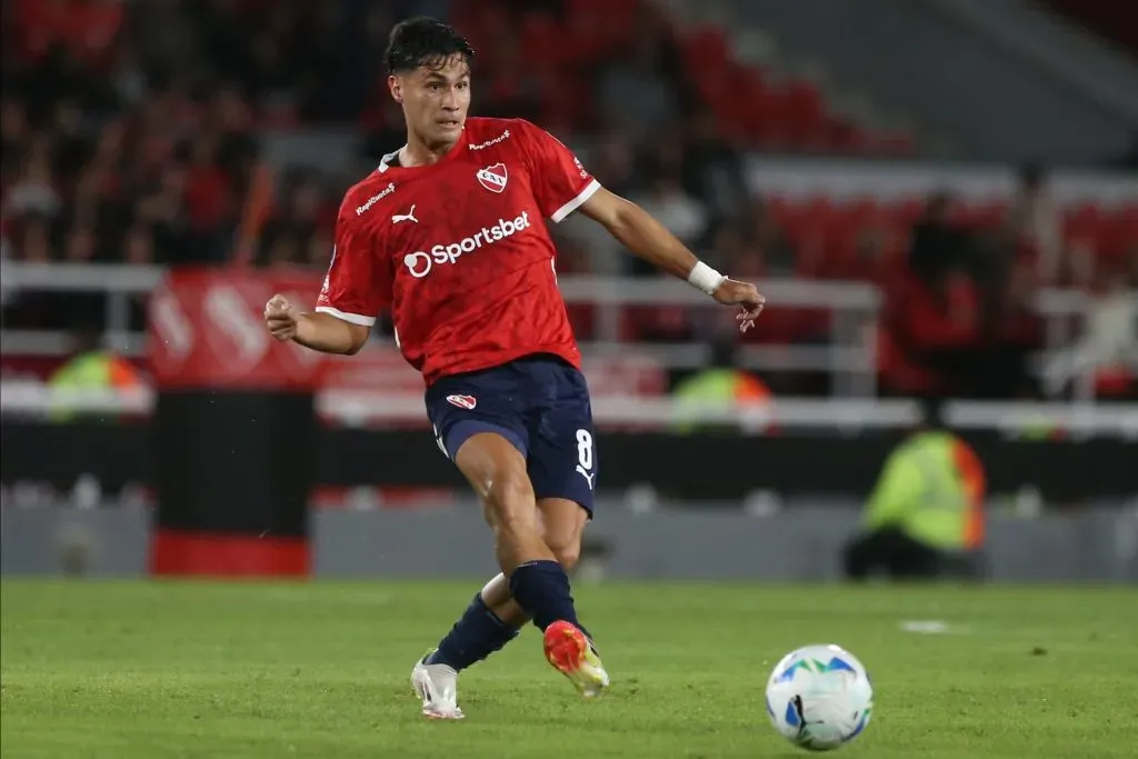 Pablo Galdames tuvo una ocasión inmejorable para desnivelar el clásico de Avellaneda. (Daniel Jayo/Getty Images).