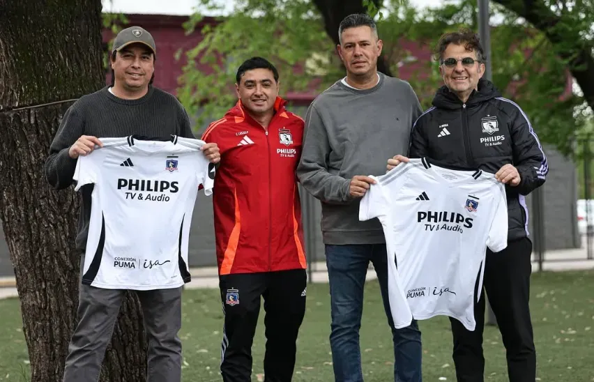 Colo Colo femenino entrenó en las canchas de Lanús y, de paso, le tocó la oreja a la U por la Sudamericana. Foto: Colo Colo.