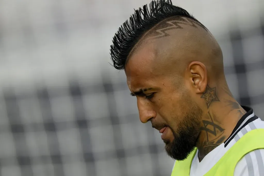 Arturo Vidal dejó abierta la puerta de salida en Colo Colo | Photosport